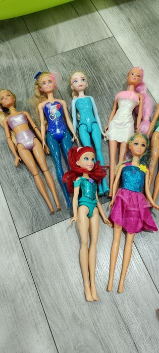 Lot păpuși Barbie 11 păpuși