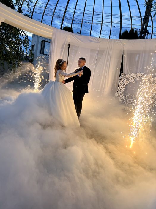 Fum greu dansul mirilor- gheata carbonica  -artificii vulcan- balonase