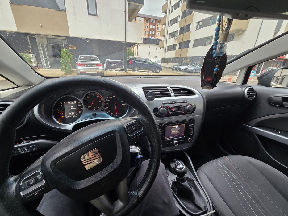 SEAT Leon 2012 — imagine 2