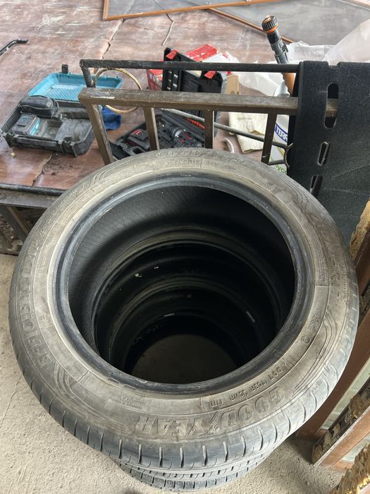 Летние шины 215/55/17 ,баллон летний