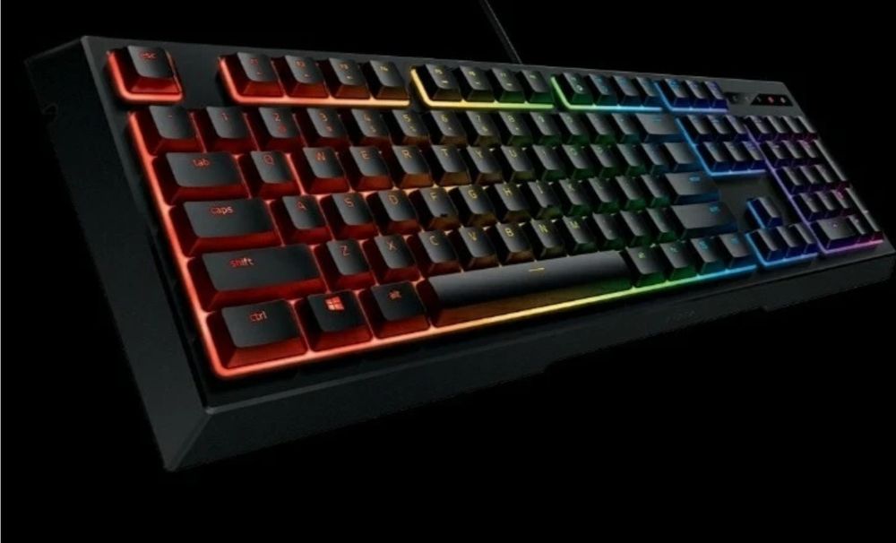 RAZER Ornata Chroma Mecha-Membrane RGB Gaming Keyboard Backlit геймърска клавиатура
