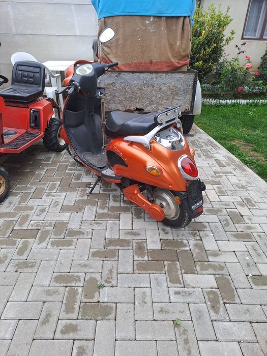 Scuter electric de vanzare