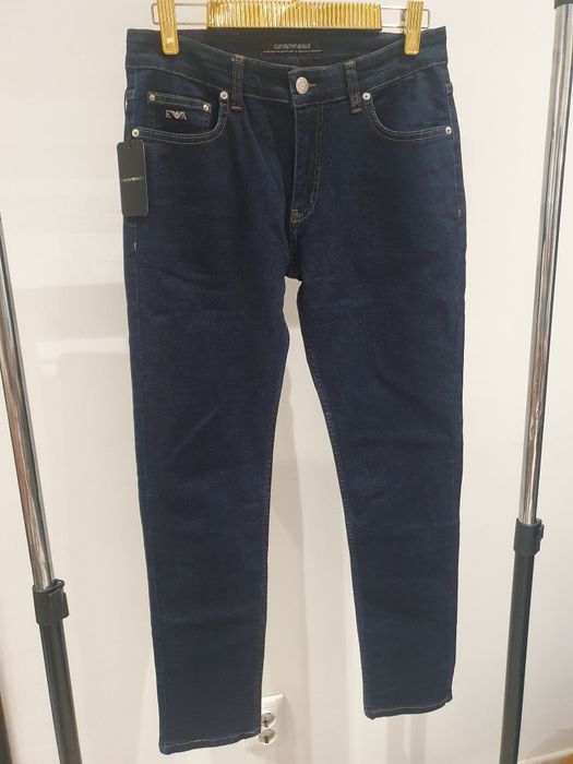 Blugi Emporio  Armani premium  + Tricou Armani  Exchange