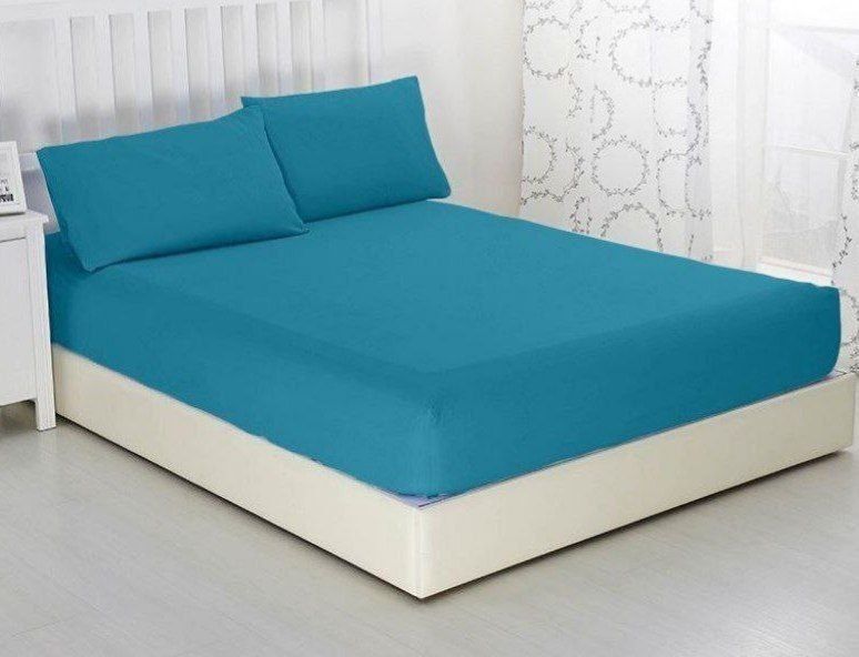 Трикотажные простыни на резинке с наволочками