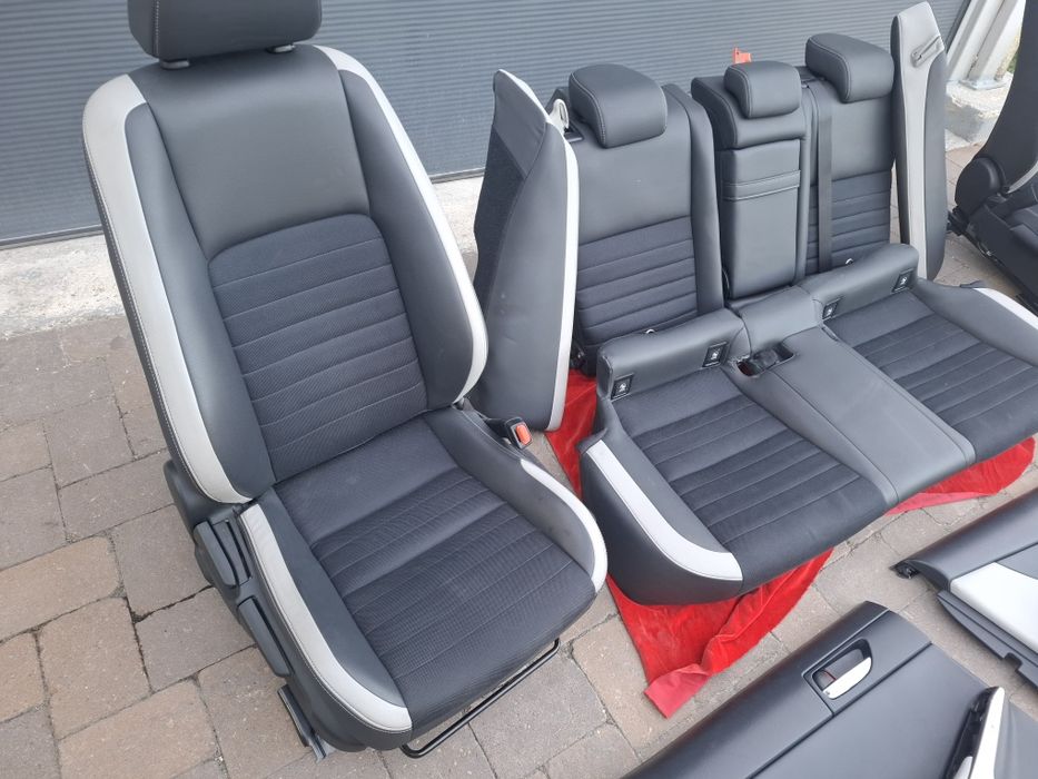 Interior semi-piele lexus is 300h impecabil