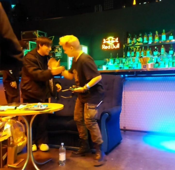 Автограф mzlff стримера и исполнителя лирического рэпа