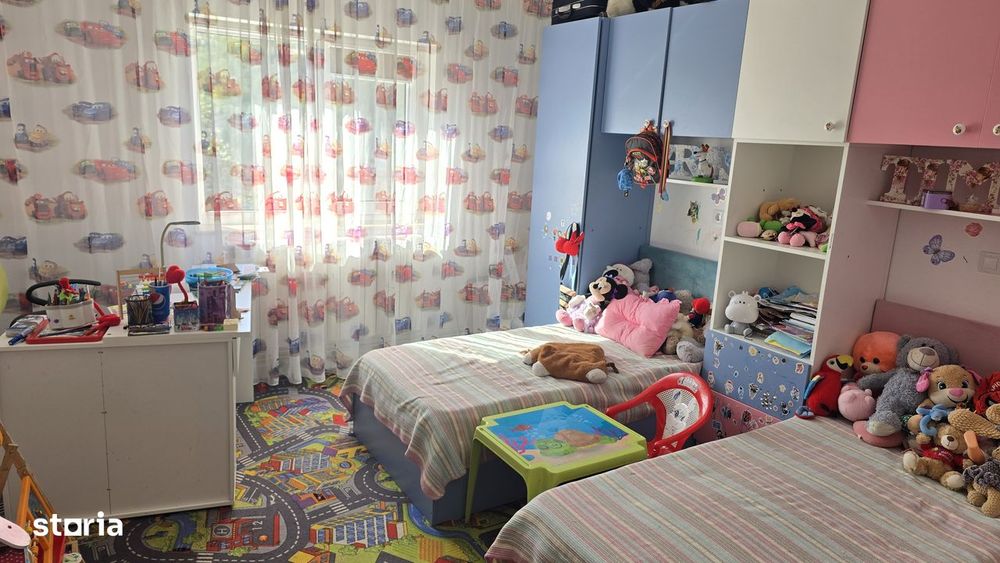 Vand apartament cu 3 camere decomandat  Deva, GARAJ, BOXA Imp. Traian