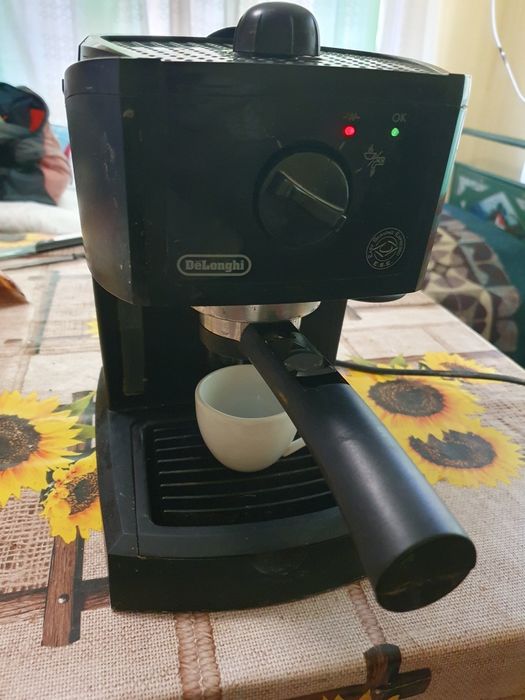 Продавам кафемашина делонги delonghi ec 150