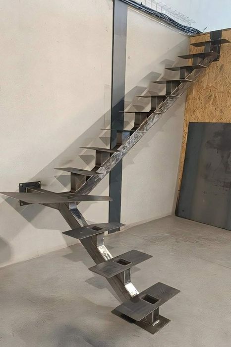 Изготовление лестниц (Монокосоур)