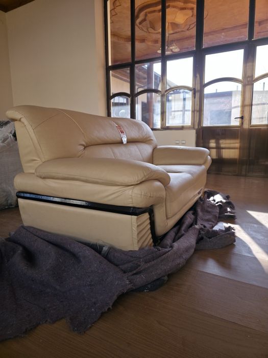 Продам Диван привозной