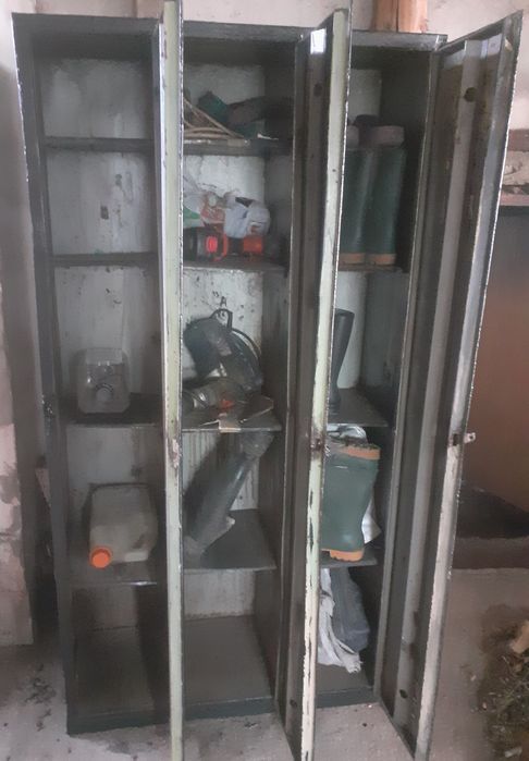 Dulap metalic cu 3 uși