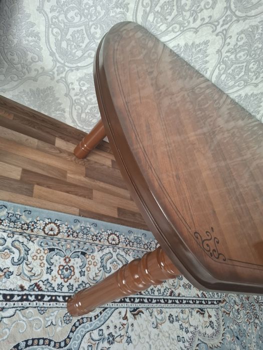 Срочно продам стол