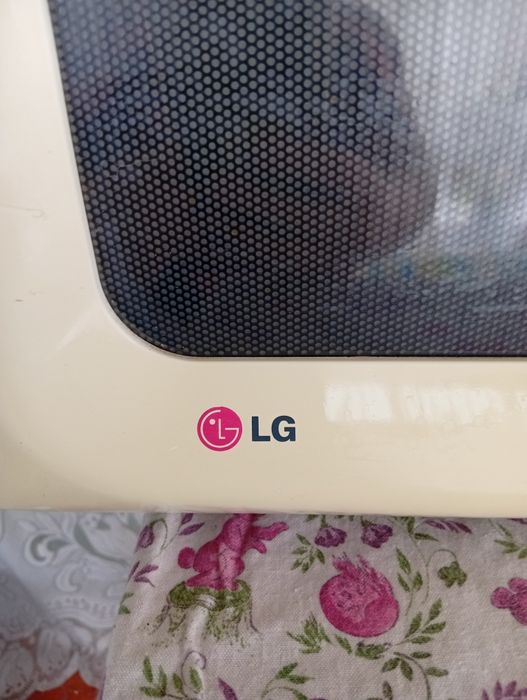 Продам 2 микроволновых печи LG