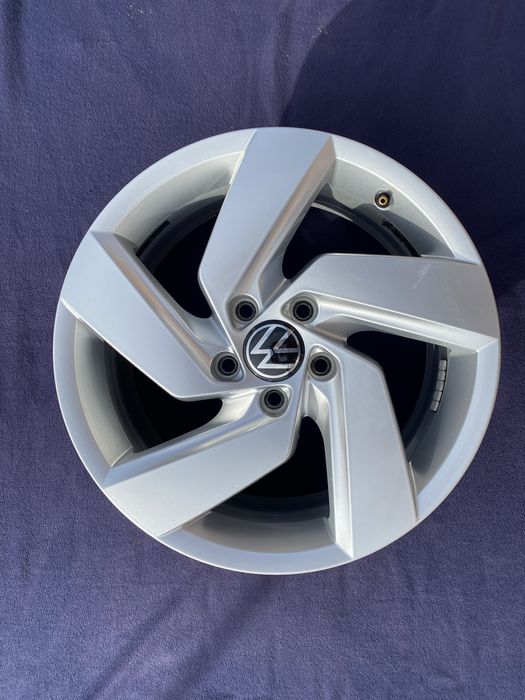 Jante VW Golf  R17 model GTI