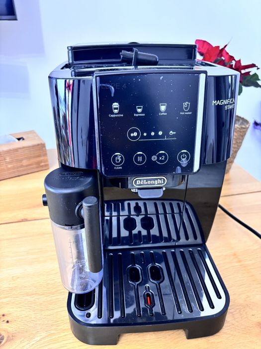 DeLonghi Magnifica Start Ecam 220.60.B