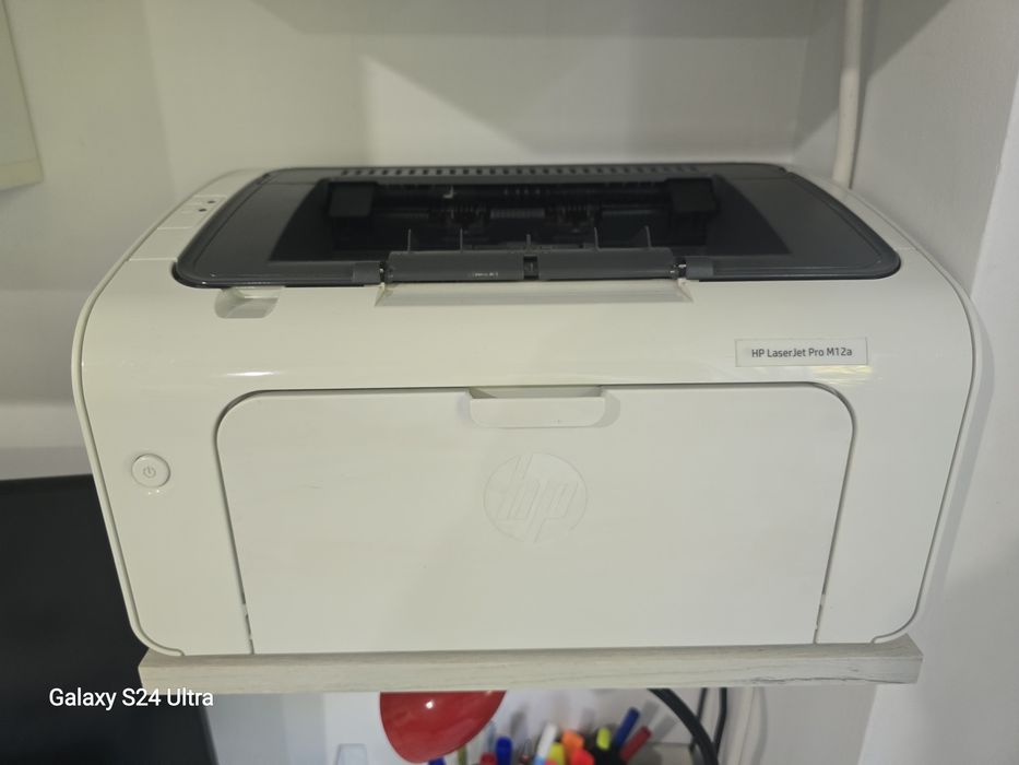 Imprimanta hp laserjet m12a