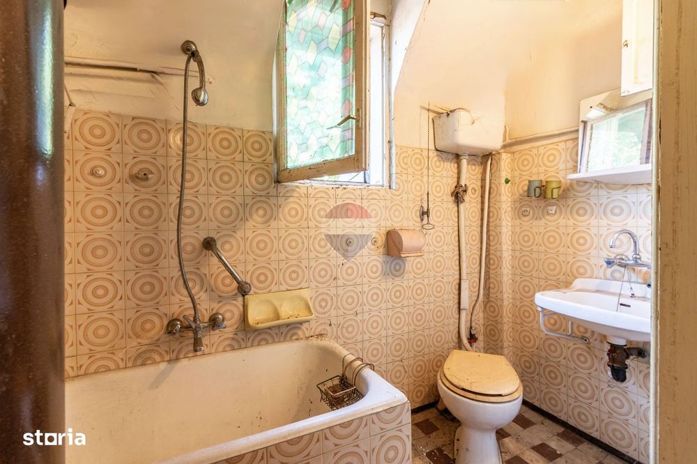 Casă / Vilă cu 7 camere de vanzare în zona Kiseleff, teren 246 mp