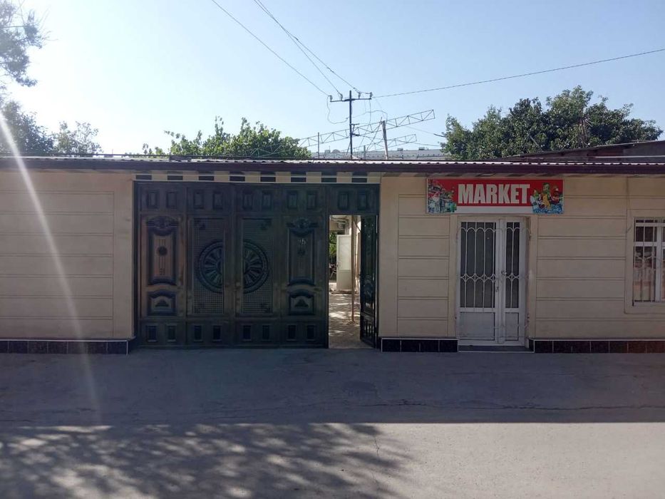 Участка сотилади,(10 сотка ери , 5 хонаси, 2 та ошхонаси бор),