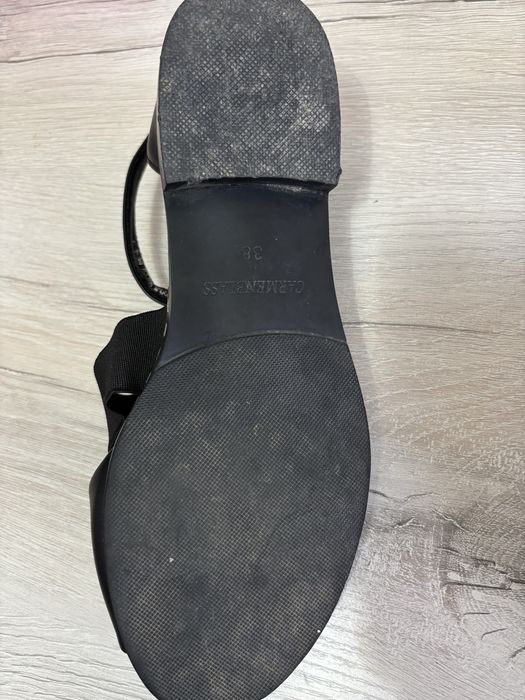 Кожаные сандалии 38 р