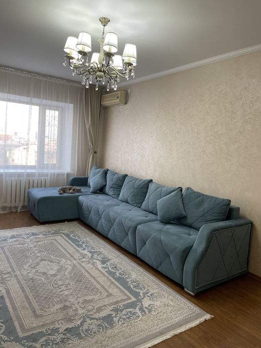 Диван раскланой, угловой диван