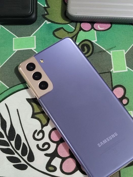 Samsung S21 128gb идеал