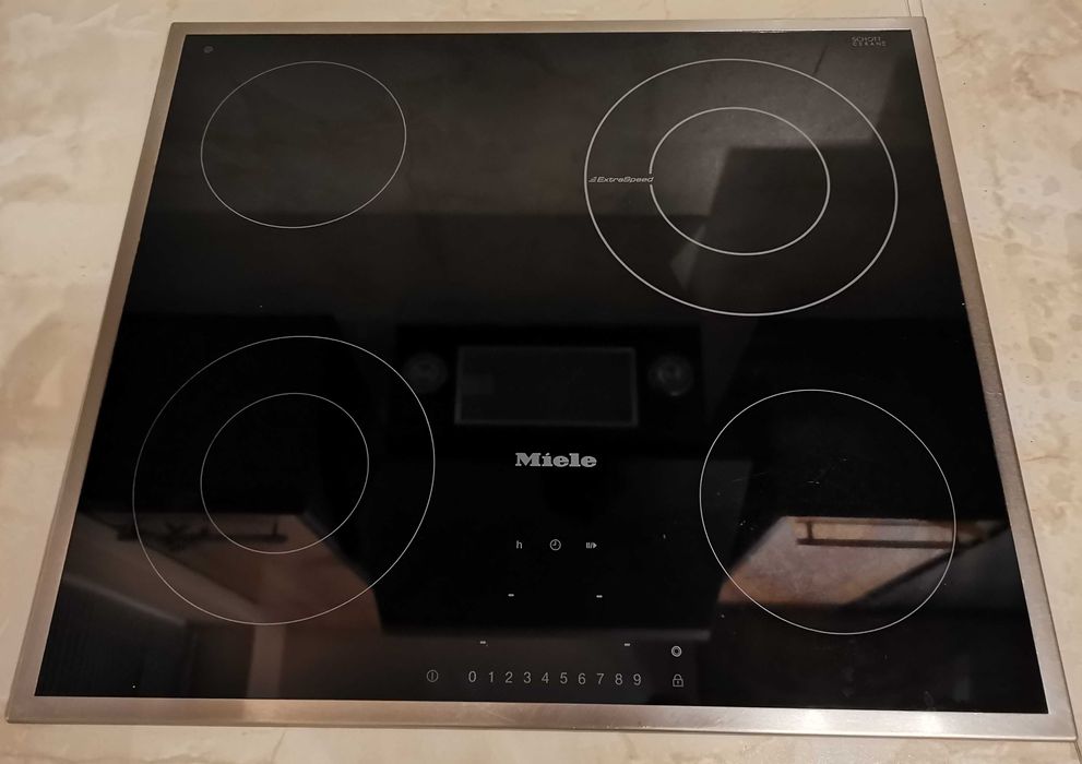Плот за вграждане MIELE KM 6202 *Отлично състояние!
