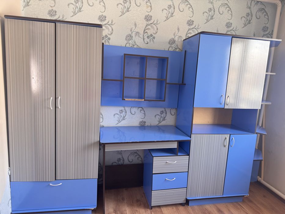 Продам спальный гарнитур