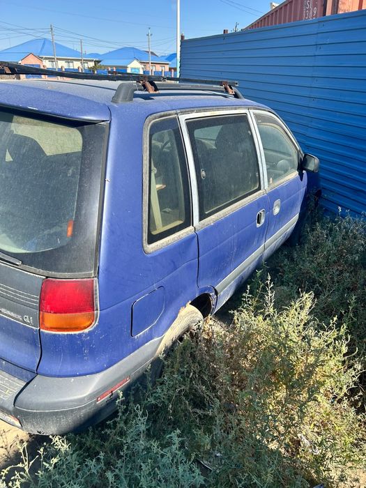 Mitsubishi Space Runner