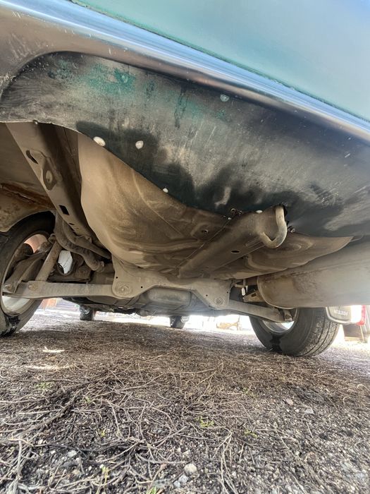 Машина Мицубиси Харизма