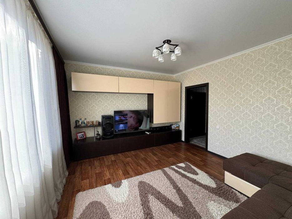 Продам 1 комнатную квартиру в 5 микрорайоне