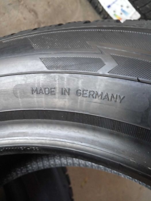 2 Нови зимни гуми 185/65R15 Goodyear UG3 88T DOT3724 made in Germany