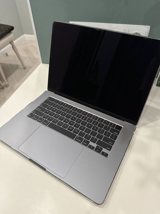 MacBook Air 15 (M2, 256 ГБ) есть обмен на игровой ноутбук