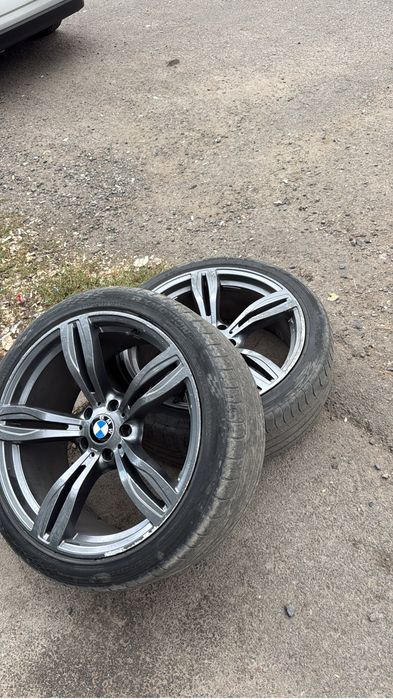 Шины 245/40/20 продам срочно