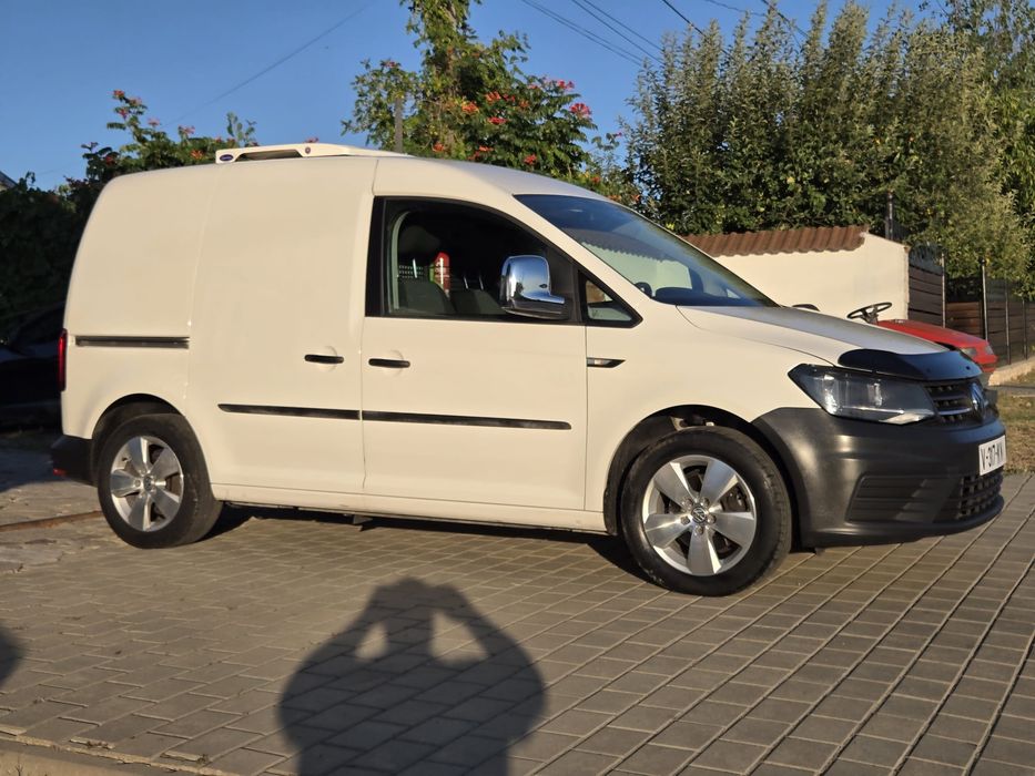 Vw  Caddy an 2018 frigorific  frig priza 220  v