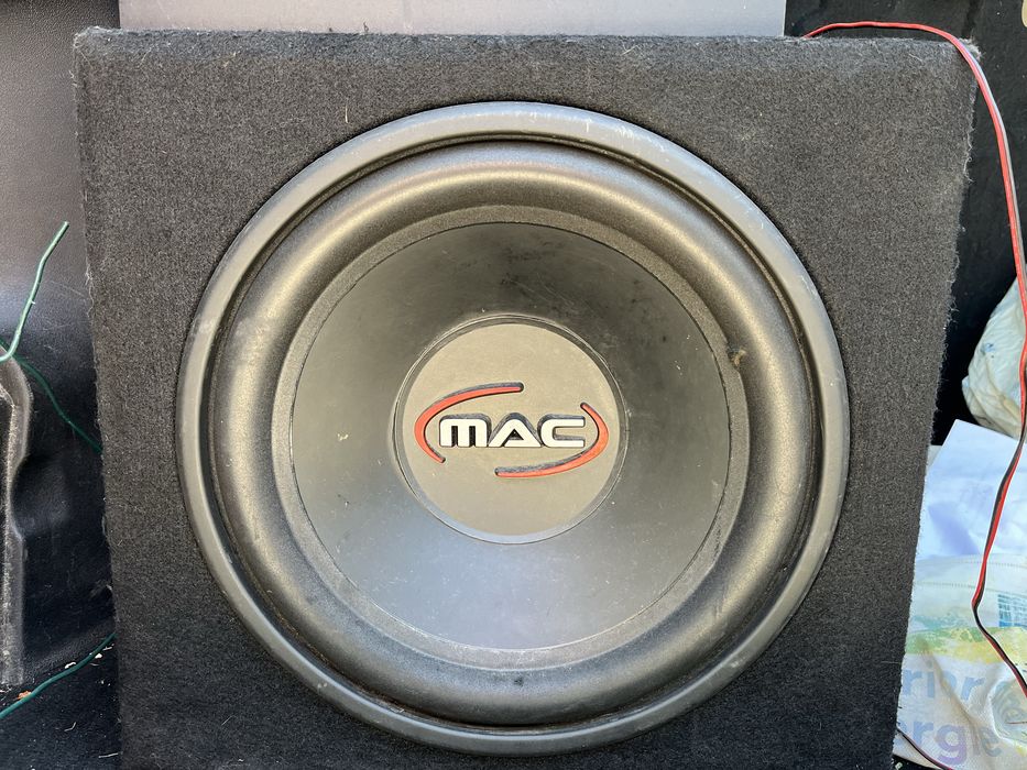 Subwoofer masina