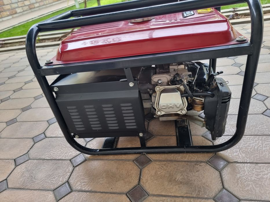 Бензиновый генератор EASY POWER EP3200E 3 кВт, движок