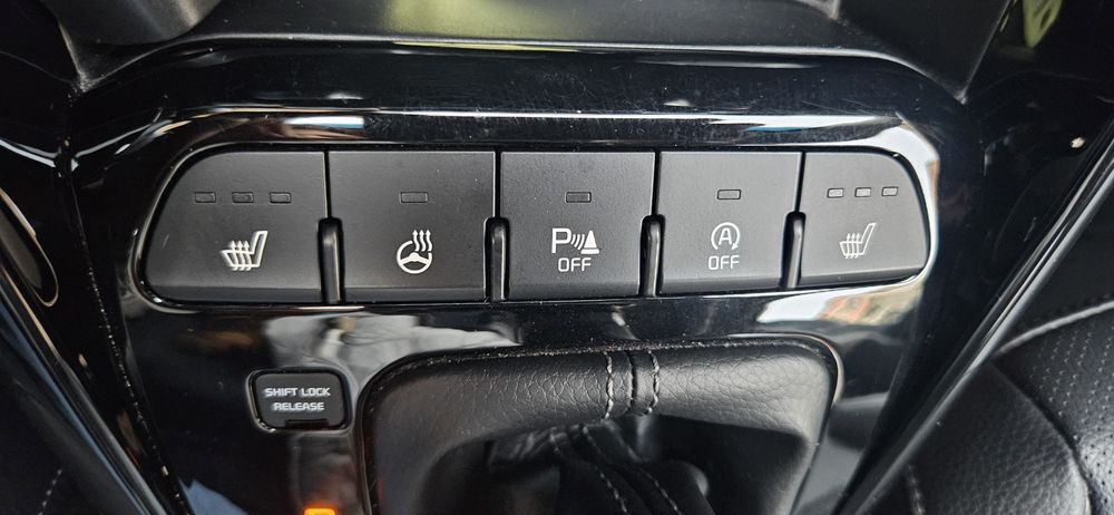 Kia Stonic, 1 T-GDI, 120 к.с.