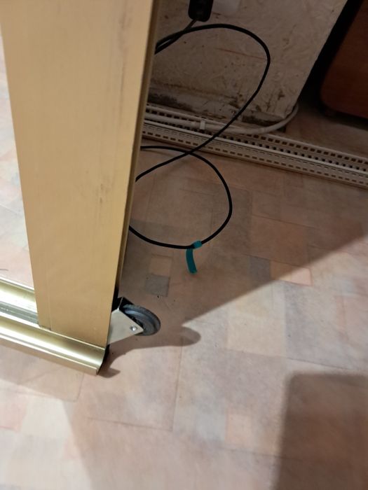 Продам двери, зеркало