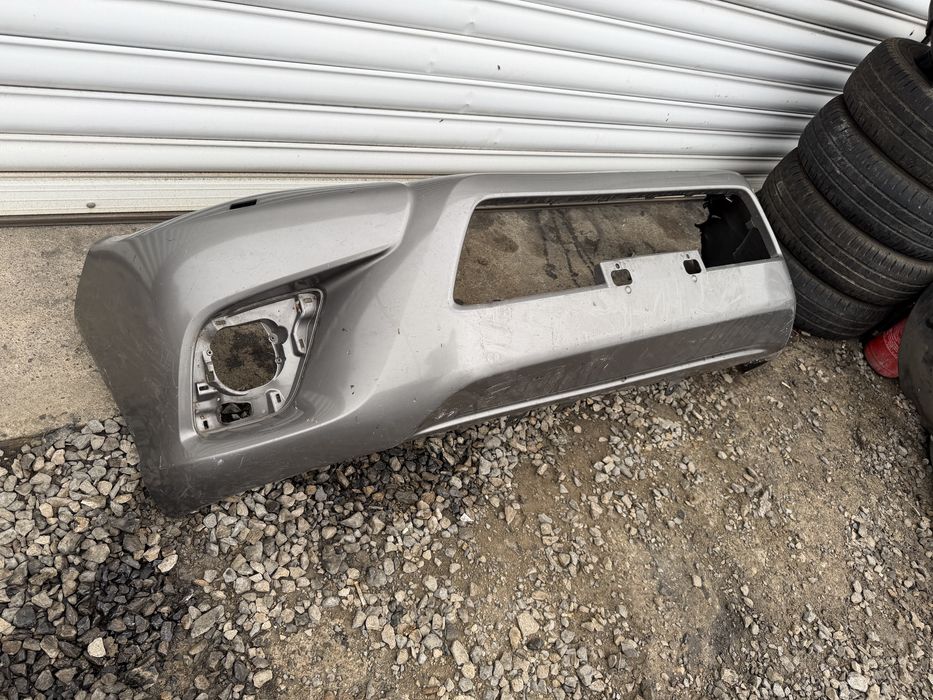 Предна броня за Toyota Hilux (2015-2018)