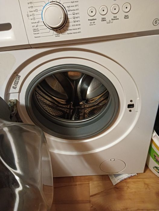 Mașină de spălat Samus