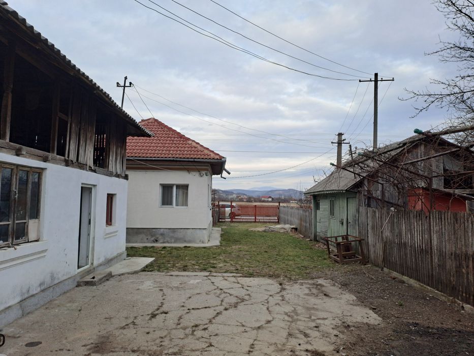 Vând casa în ciofrangeni