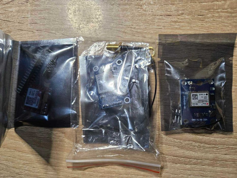 Платка SIM800L GSM GPRS Module с антена GY-NEO6MV2 GPS