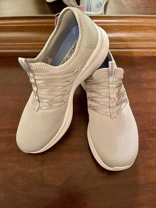 Женская обувь. Скечерс