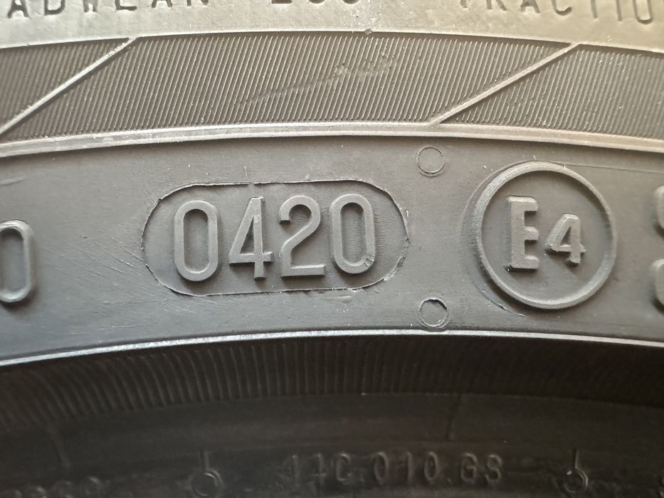 Автомобилни гуми 225 45 17 Continental