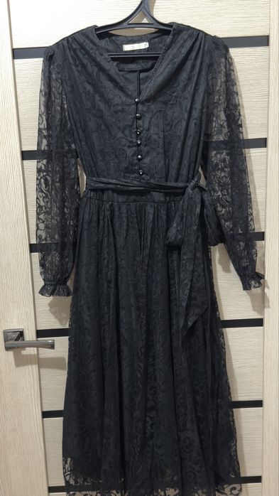 Продам платья, дешево.