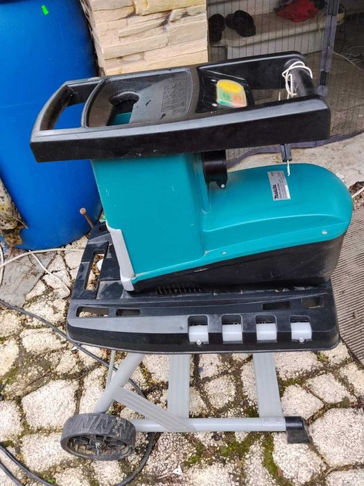 Дробилка Makita UD 2500