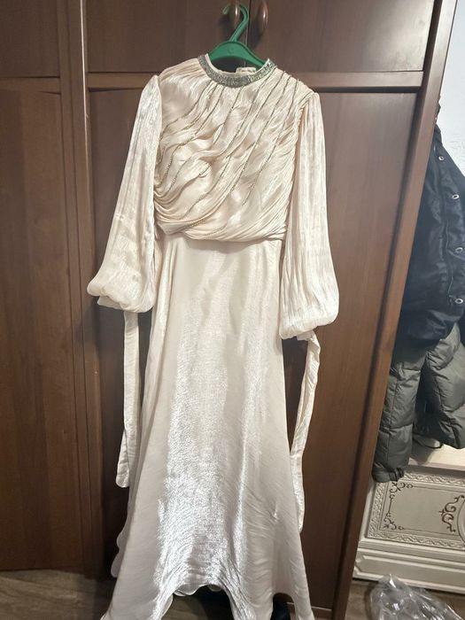 Продам платье 1 раз носили