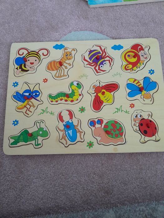 Vand toate aceste puzzle