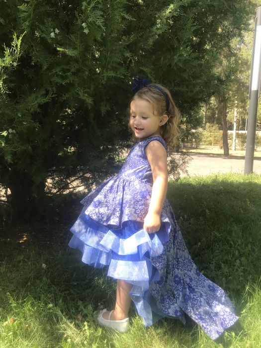 Продам  шикарное платье