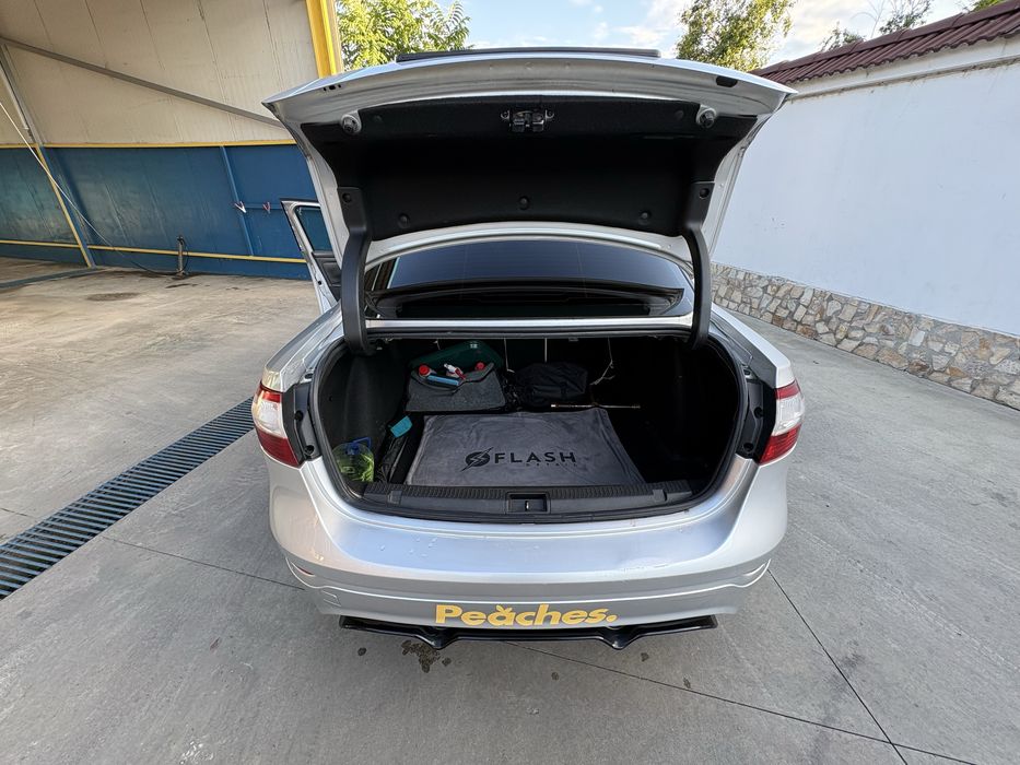 RENAULT Fluence 2012 — imagine 5